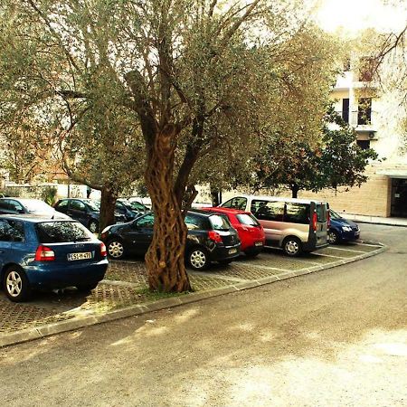Hotel Sumadija Rafailovici Bečići Exteriör bild