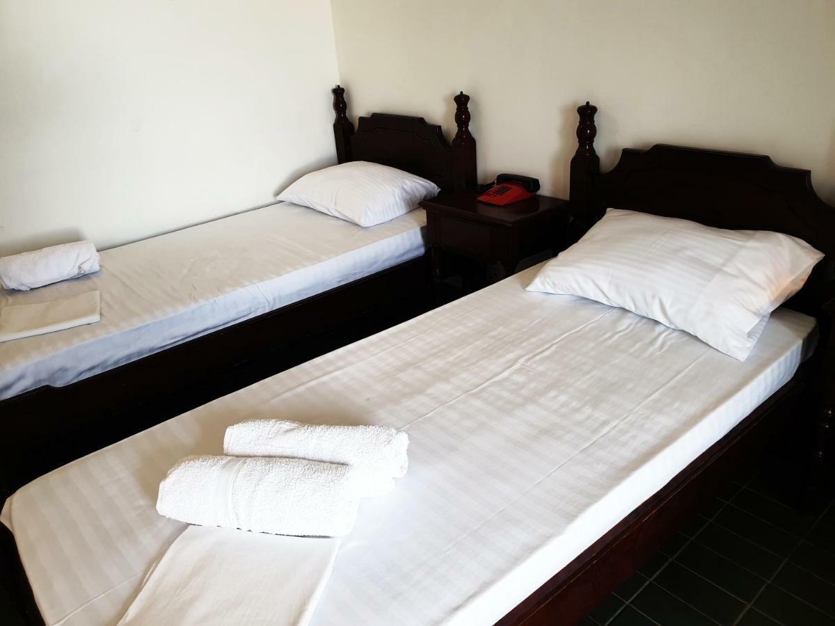 Hotel Sumadija Rafailovici Bečići Exteriör bild