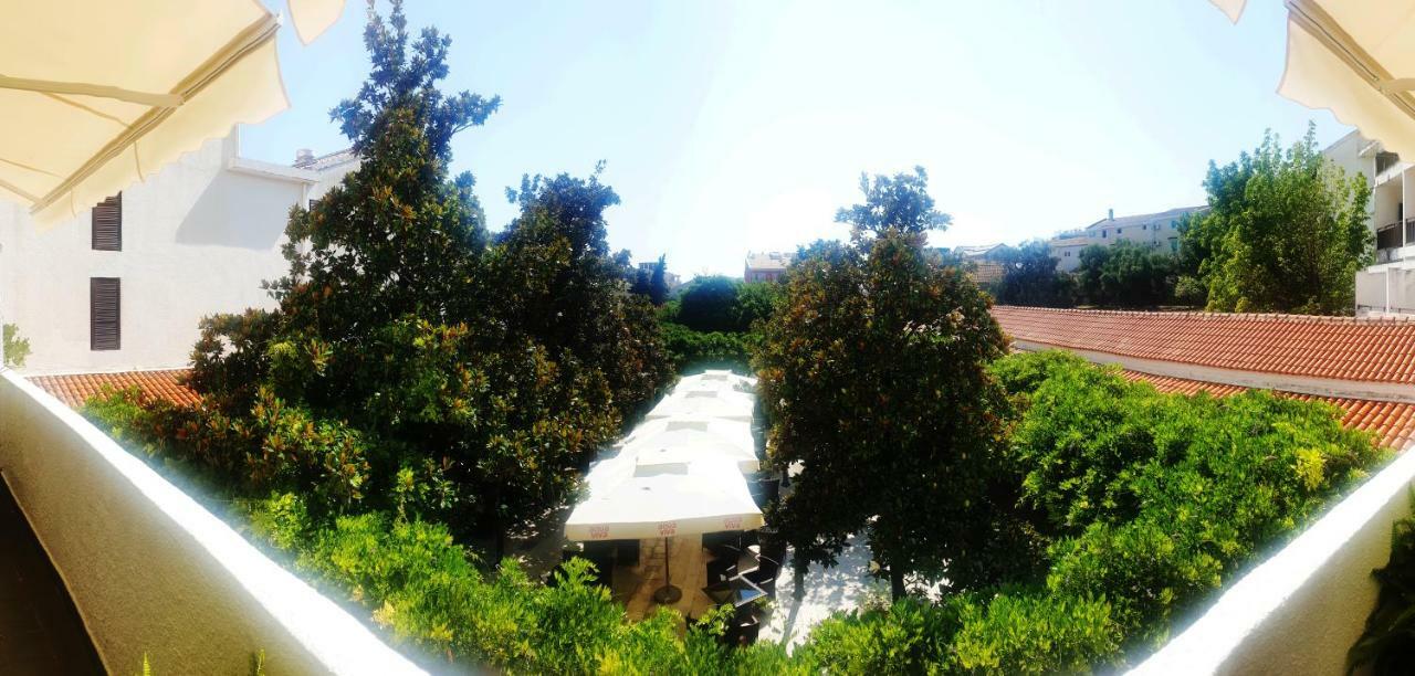 Hotel Sumadija Rafailovici Bečići Exteriör bild